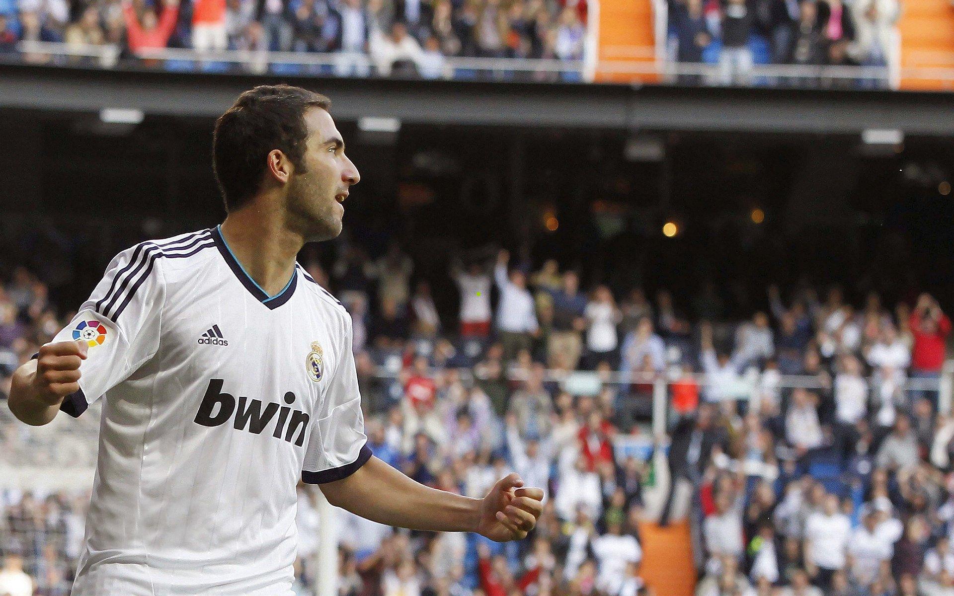 新季揭幕战，浦和红钻力克川崎前锋，勇夺日本超级杯冠军